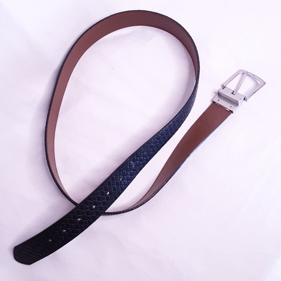 Genuine Leather Belt Reversable Black Textured Weave & Cafe Au Lait Brown Sz 44 - Picture 1 of 7